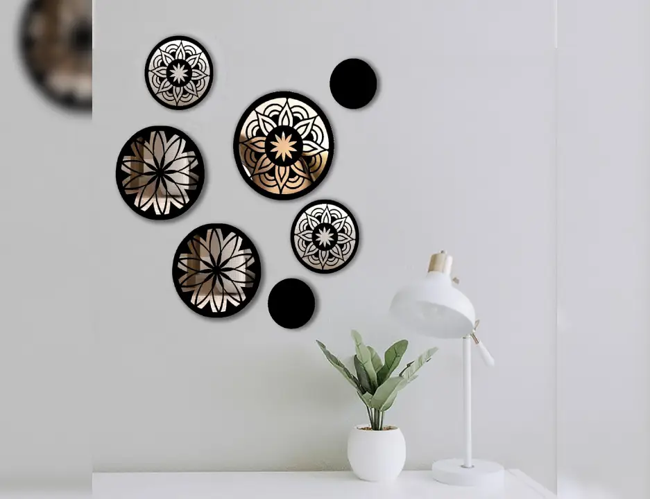Mirror Coloring
